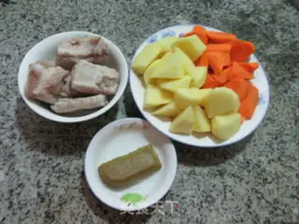 Make Curry steak carrot potatoes step 0