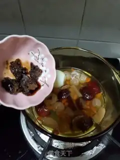 Make Boiled eggs with red dates step 4