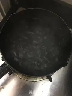 Make Coca-bread with moss step 3