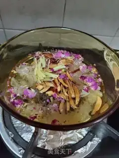Make Gin-tao red-treed rose ginger tea step 2