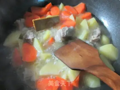 Make Curry steak carrot potatoes step 7