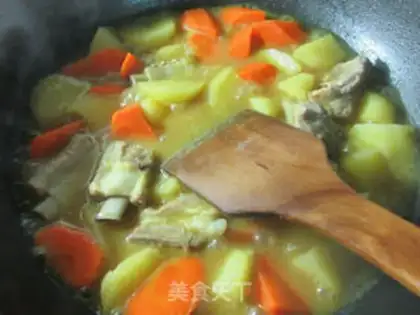 Make Curry steak carrot potatoes step 8