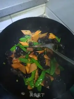 Make Dutch beans for wood carrots step 4