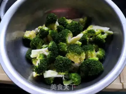 Make Orchid salad step 4