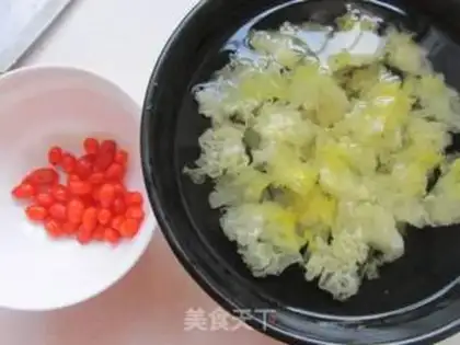 Make Silver pear soup step 0