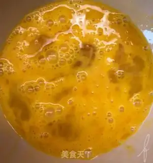 Make Light eggs soup step 1