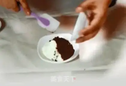 Make Coco strawberry snow souffle step 3