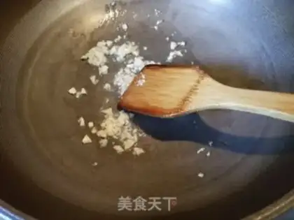 Make Shrimp dry-cooked smelt step 4