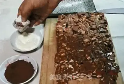 Make Coco strawberry snow souffle step 12