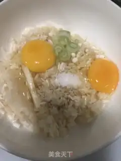 Make Golden mushroom egg stand step 1