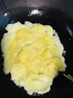 Make Smelt egg soup step 1