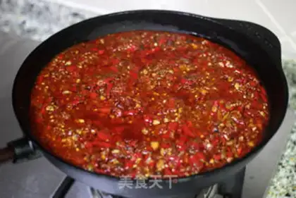 Make Double-coloured tea and bean toast step 13