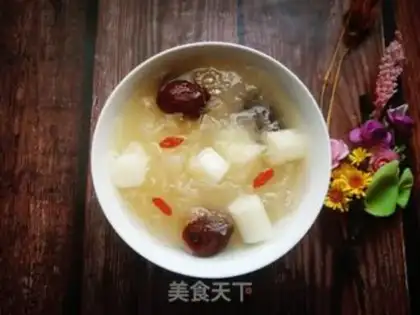 Make The silver ear soup of the red date mountain step 7