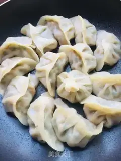 Make Pork dumplings step 17