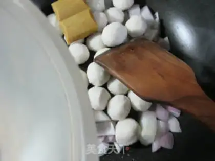 Make Curry fishballs step 2