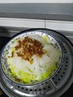 Make Garlic fan dolls step 7