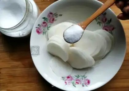 Make An appetizer carrot step 1