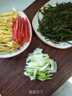Make Doudou fried seaweed step 2