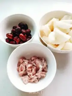 Make Red dates and pears step 1