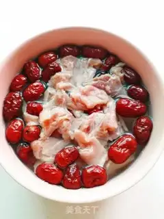 Make Red dates and pears step 2