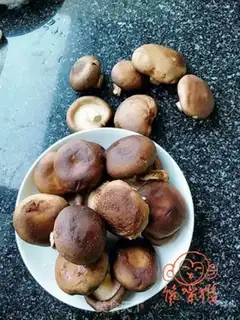 Make Dry fried mushrooms step 0