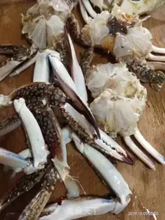 Make Ginger onions for sea crabs step 1