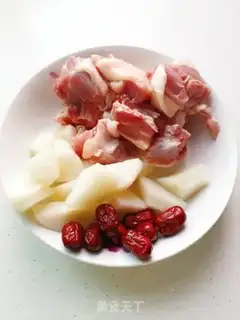 Make Duck-leged pear soup step 1