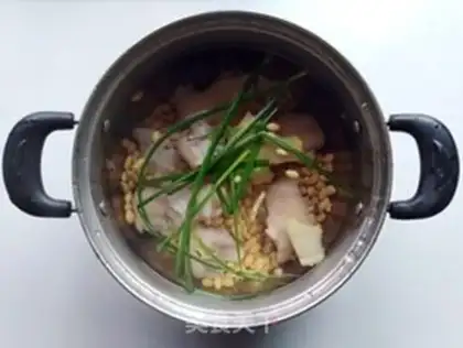 Make Soybeans hoove soup step 4