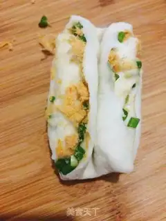 Make Meat pine rolls step 6