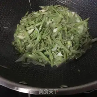 Make lentils, shrimp sauce step 5