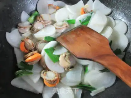 Make Scallops and radish step 4