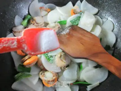 Make Scallops and radish step 6