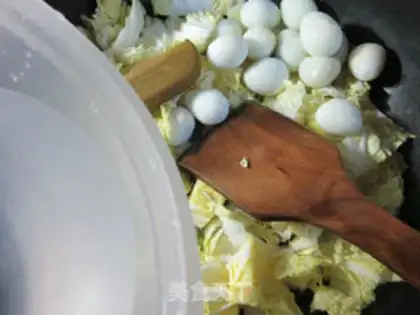 Make The curry egg doll step 4