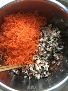 Make Beef carrots, mushroom dumplings step 2