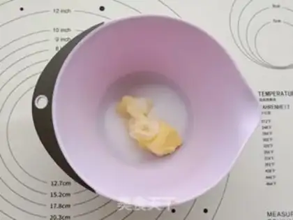 Make Coconut ball step 1