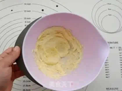 Make Coconut ball step 2