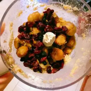 Make The cranberry chip step 1