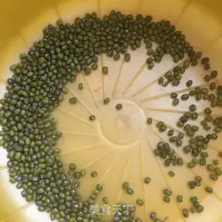Make Three-coloured green bean porridge step 0