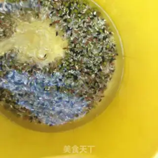 Make Three-coloured green bean porridge step 2