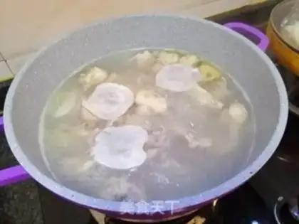 Make Coconut under the sea, chicken soup step 4