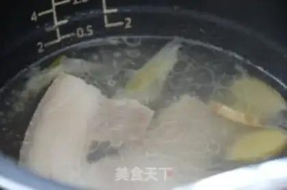 Make Clear the soup noodles step 1