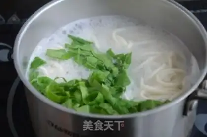 Make Clear the soup noodles step 6