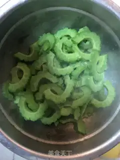Make Scrambled eggs step 3