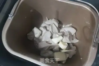 Make Black melon toast step 3