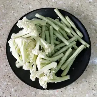 Make The bouquet step 0