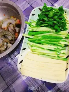 Make Hot tofu rolls step 0