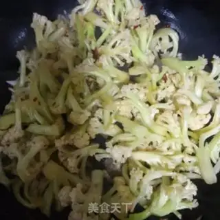 Make Homemade garlic bouquets step 6
