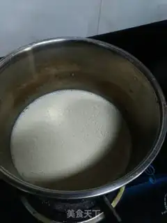 Make Homemade pearl milk tea step 5