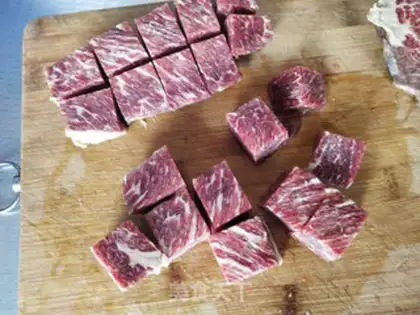 Make Fried beef gravy step 1