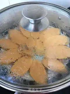 Make Fried beef gravy step 2